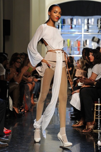 Jean Paul Gaultier Runway: Paris Fashion Week Spring Summer 2012 - Jean Paul Gaultier - แฟชั่น - แฟชั่นโชว์