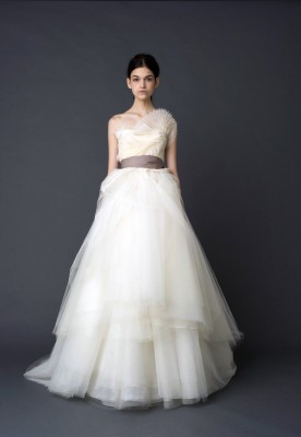 Being innocent in Vera Wang Bridal Collection Spring 2012 - Wedding Gown