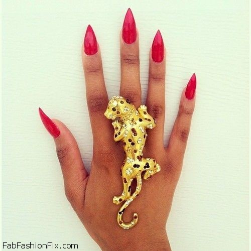 Sexy and Glamorous Red Nail Art Inspirations for Cold Season - Nail Art - Red Nail Art - Trend - Fashion