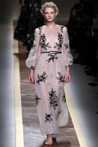 Princesses from Valentino Spring 2012 RTW - Fashion Show - Valentino