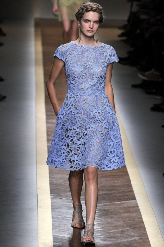 Princesses from Valentino Spring 2012 RTW - Fashion Show - Valentino