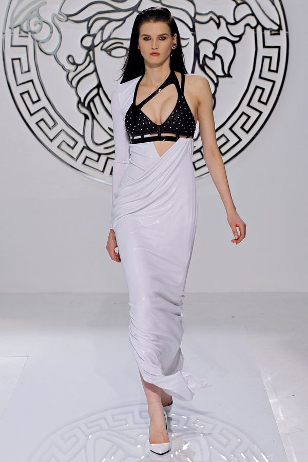 Sexy Versace Fall 2013 Collection at Milan Fashion Week - Versace - Fashion - Collection - Designer - Fall 2013 - Fashion Show