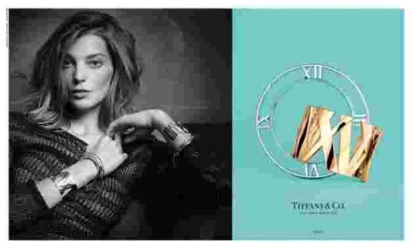 Daria Werbowy tỏa sáng cùng quảng cáo trang sức ‘Atlas’ của Tiffany & Co.