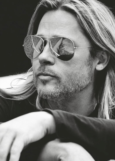 Brad Pitt lãng tữ với tóc dài bồng bềnh trên tạp chí Esquire Mỹ tháng 6&7 - Brad Pitt - Phong Cách Sao - Tin Thời Trang