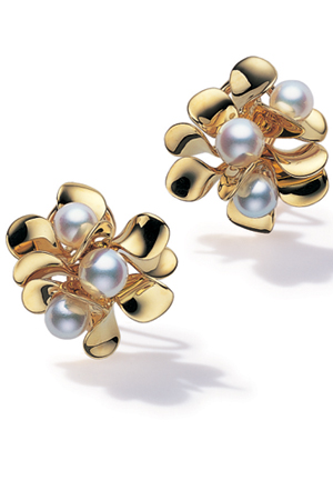 เพิ่มเสน่ห์แพรวพราว ด้วยไอเทมที่แวววาว - Accessories - เครื่องประดับ - Jewelry