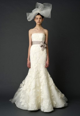 Being innocent in Vera Wang Bridal Collection Spring 2012 - Wedding Gown