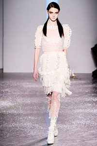 Cutting-edge celebrity fashion favorite Rodarte appears at Nordstrom - Fashion - Rodarte - USA - Seattle - Nordstrom - Laura Mulleavy - Kate Mulleavy