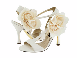 WEDDING HEELS THAT WON’T HURT - Shoes - Wedding