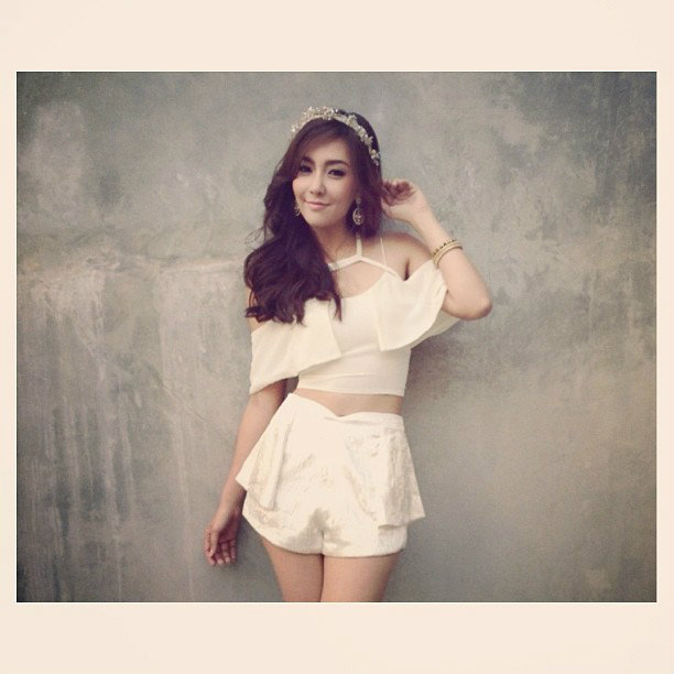 แฟชั่นวันสบายๆ สไตล์การแต่งตัวของนางเอกลูกครึ่ง "เบลล่า ราณี" - Celeb Style - แฟชั่นดารา - เบลล่า ราณี - การแต่งตัว - การแต่งตัวสไตล์ดารา