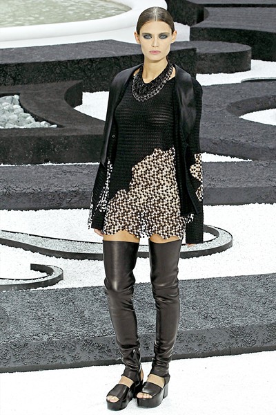 เปรี้ยว โฉบ เฉี่ยว มีมิติ กับลวดลายซิกแซก - แฟชั่นคุณผู้หญิง - แฟชั่น - แฟชั่นโชว์ - Anna Sui - Carven - Chanel - Diane von Furstenber - Etro - Just Cavalli - Marc Jacobs - Missoni - Versace