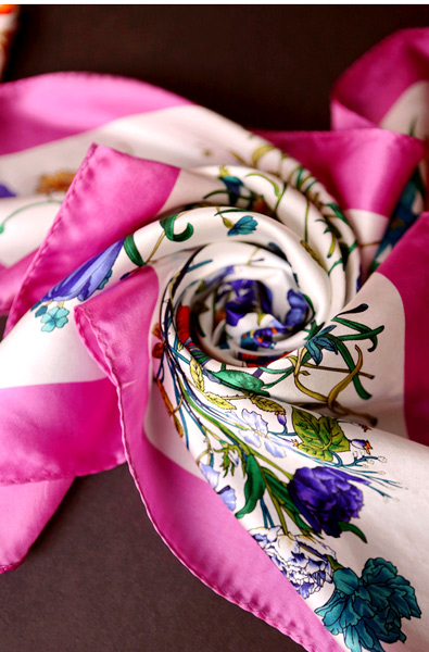 เริ่ด!! ไอเทมลายดอก ผ้าพันคอ สร้อย หมวก ที่มัดผม สวยแจ่ม!! - Accessories - เครื่องประดับ - แฟชั่นลายดอก - ไอเทมลายดอก - ผ้าพันคอ - หมวก - สร้อยคอ - ที่คาดผม