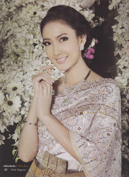 สง่างาม!! แบบ"ชุดไทยแต่งงาน" สำหรับคู่บ่าวสาว