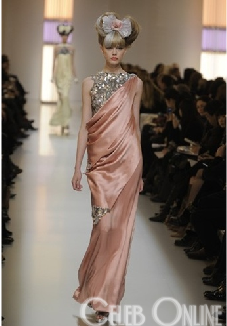 แฟชั่นโชว์หรูเริ่ด!! จาก Paris Haute Couture 2010 - แฟชั่น - แฟชั่นคุณผู้หญิง - แฟชั่นโชว์
