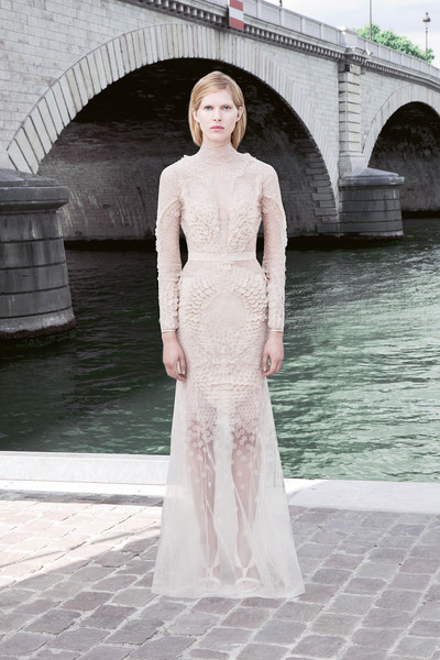 20 ชุดแต่งงานสวยที่คุณต้องชม!! - Elie Saab Couture - J. Mendel - Giambattista Valli C - Reem Acra - Marchesa - Alexander McQueen - Valentino Couture - Oscar de la Renta - แฟชั่นแต่งงาน - stylebistro
