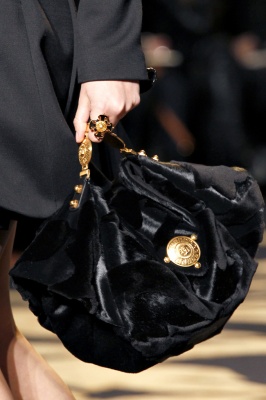 Bộ sưu tập túi xách Versace - sao có thể bỏ qua - tui xach - Versace