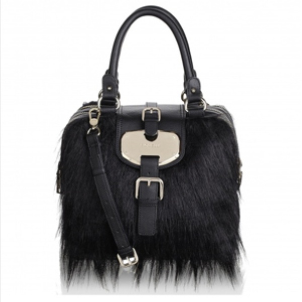 Shopping Accessories for Amazing Halloween 2011 - Accessories