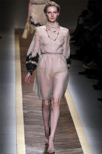 Princesses from Valentino Spring 2012 RTW - Fashion Show - Valentino