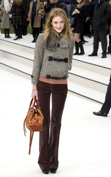 Street Style Spotlight - Rosie Huntington-Whiteley - Celeb Style - Rosie Huntington - แฟชั่นคุณผู้หญิง