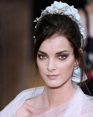 BRIDAL BEAUTY SECRETS - Bridal - Makeup
