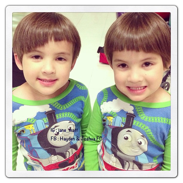 การแต่งตัวน่ารักกวนๆ ชวนยิ้ม ของหนุ่มน้อยคู่แฝด เฮเดน โจชัว
