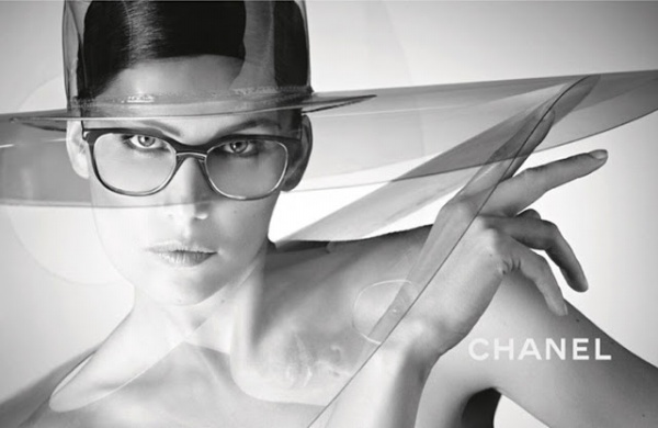 Sang trọng với mắt kính của Chanel - Chanel - Mắt Kính - Phụ kiện - Nhà thiết kế - Bộ sưu tập