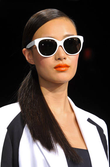 เทรนด์แว่นตาจากงานนิวยอร์คแฟชั่นวีค 2014 - แฟชั่น - แฟชั่นคุณผู้หญิง - Accessories - อินเทรนด์ - แฟชั่นวัยรุ่น - คอลเลคชั่น - เทรนด์ - แว่นตา - แว่นตากันแดด - เทรนด์ใหม่ - แบบแว่นตา - แบบแว่นตาเท่มีสไตล์ - แว่นตาดีไซน์ - แว่นกันแดด - แบรนด์ดัง - แบรนด์