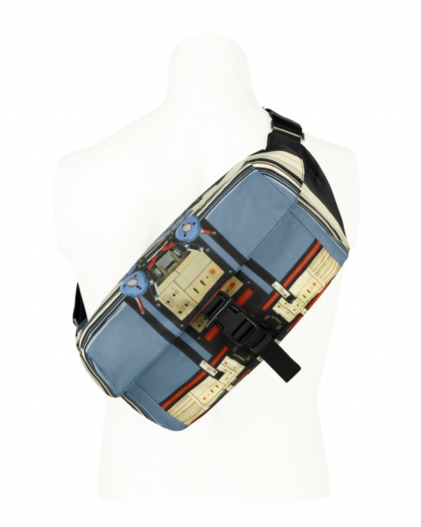 Givenchy tung BST phụ kiện đầy họa tiết robot vui mắt - Givenchy - Thời trang - Thời trang nữ - Phụ kiện - Bộ sưu tập - Nhà thiết kế - Xuân / Hè 2014 - Giày dép - Túi xách