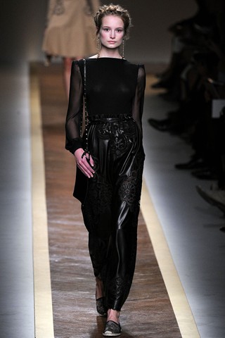 Valentino Spring 2012 Ready-to-Wear - Women's Wear - Fashion Week - Fashion Show - Valentino