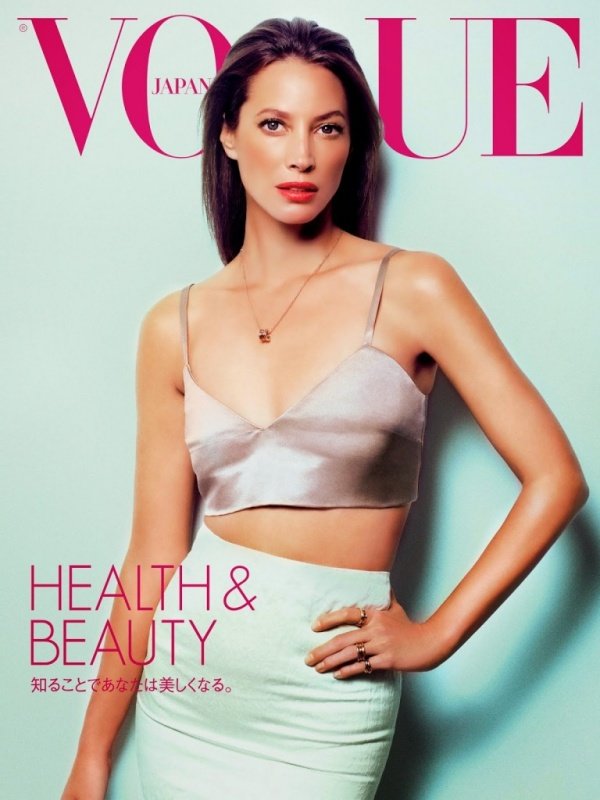 Christy Turlington khỏe đẹp trên tạp chí Vogue Nhật Bản tháng 6/2014