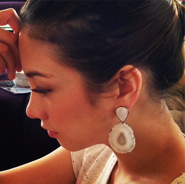 อัพเดทเทรนด์ต่างหู สวย เก๋ เริ่ด ของเหล่าดารางามๆ - Celeb Style - แฟชั่นดารา - Accessories - ต่างหูดารา - แฟชั่นต่างหู - ต่างหู