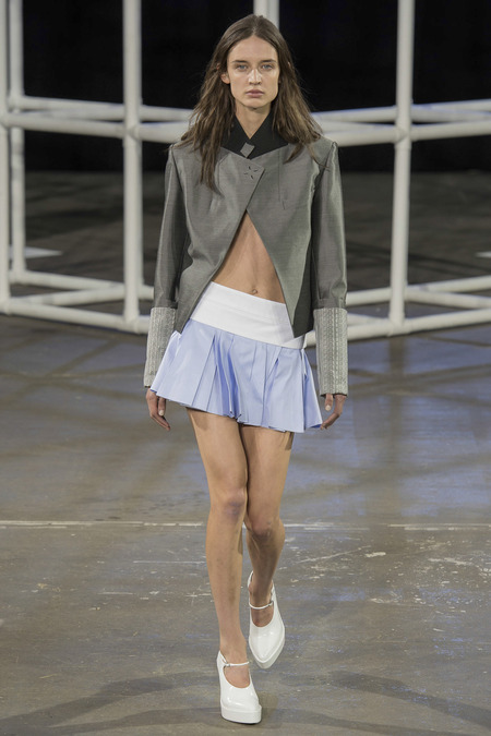 Masculine-Inspired Looks with Feminine Vibe in Alexander Wang Spring 2014 Collection - Alexander Wang - Spring 2014 - Collection - Women's Wear - Fashion Show - Photo - Designer