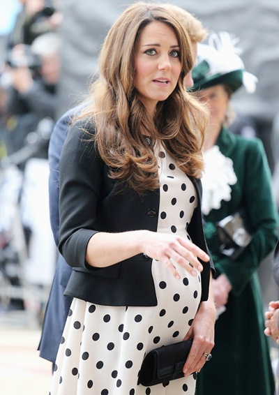 สวยเก๋...แฟชั่นชุดคลุมท้อง สไตล์ เจ้าหญิงเคท มิดเดิลตัน - Celeb Style - แฟชั่นชุดคลุมท้อง - ชุดคลุมท้อง - สไตล์เจ้าหญิงเคท - เคท มิดเดิลตัน - แฟชั่นคนท้อง