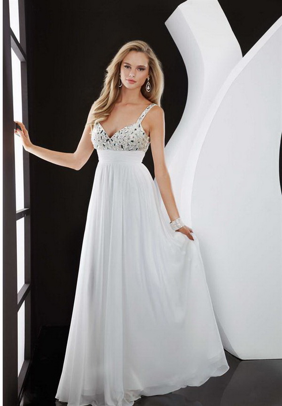 Đầm dạ hội trắng cho nét đẹp tinh tuyền - Đầm dạ hội