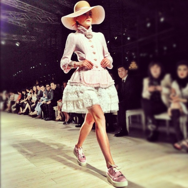 ประมวลภาพหรูเริ่ด!! ดารา-นางแบบ ร่วมงานแฟชั่นโชว์ Chanel Cruise - แฟชั่นโชว์ - หรูเริ่ด - ดารา นางแบบ - Chanel Cruise