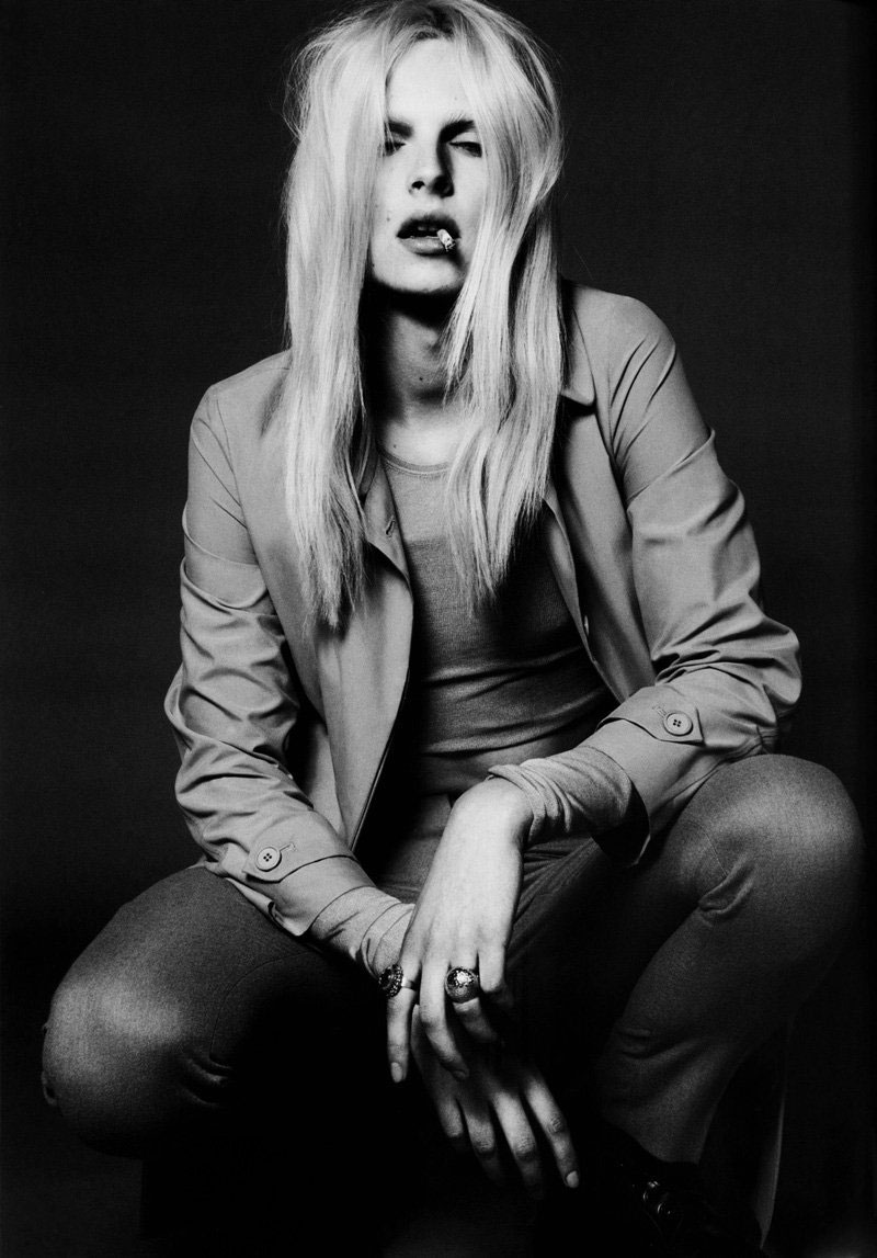 นายแบบหนุ่มหน้าสวย Andrej Pejic ถ่ายนู้ดขึ้นปก Vogue Brazil - Andrej Pejic - นายแบบหน้าสวย - ถ่ายนู้ด - Vogue Brazil - นิตยสาร - ฃวงการถ่ายแบบ