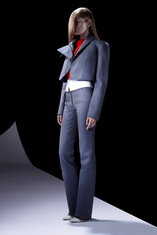 Độc đáo BST thời trang mới nhất của Mugler tại Resort 2013 - Bộ sưu tập - Thời trang nữ - Mugler - Nhà thiết kế - Trình diễn thời tran