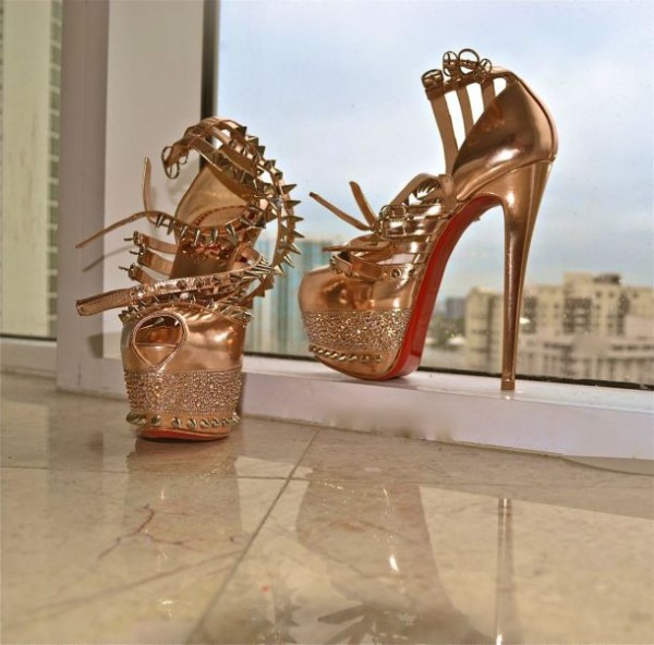Những đôi giày hot nhất của Christian Louboutin - Christian Louboutin - Thời trang - Phụ kiện - Giày dép