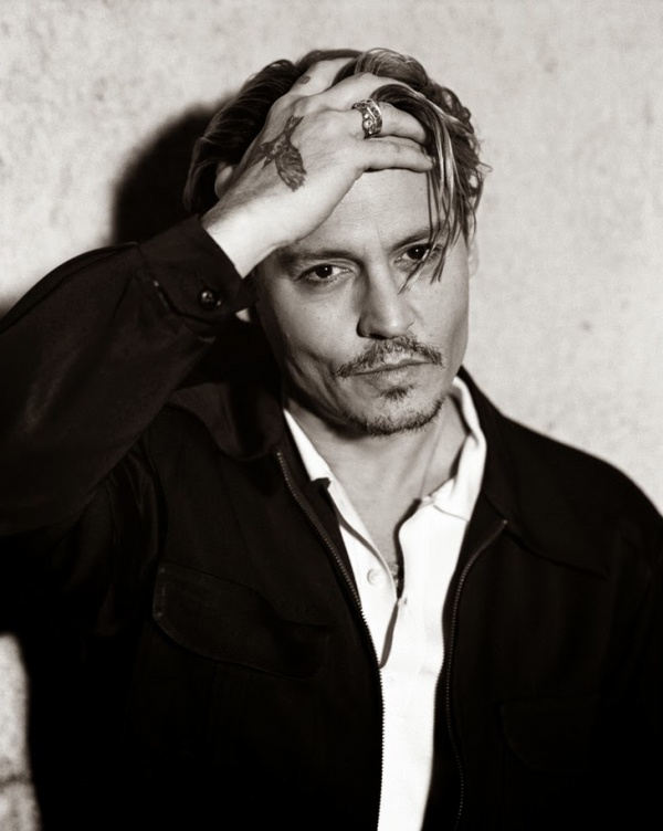 Johnny Depp chụp ảnh cho tạp chí Interview tháng 4/2014 - Sao - Phong Cách Sao - Tin Thời Trang - Hình ảnh - Johnny Depp - Interview