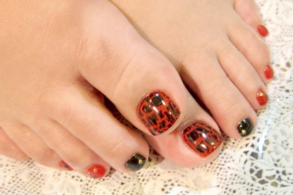 The Coolest Pedicure Nail Art Designs Fall 2012 - Nail Art - Fall 2012 - Pedicure - Trends