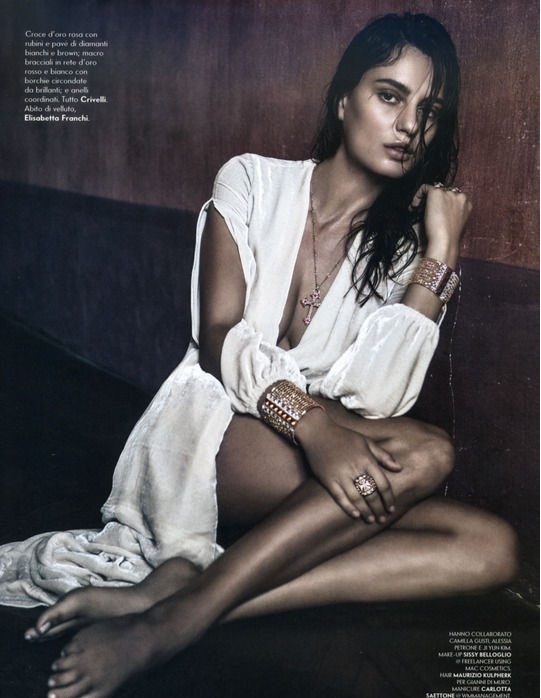 Trang sức sang trọng trên tạp chí Vanity Fair Ý tháng 11 - Catrinel Menghia - Vanity Fair Ý - Người mẫu - Trang sức - Thư viện ảnh