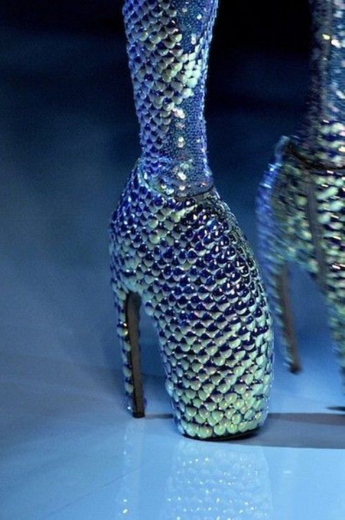 Alexander McQueen’s shoes: Do you dare to try? - Accessory - Shoes - Alexander McQueen