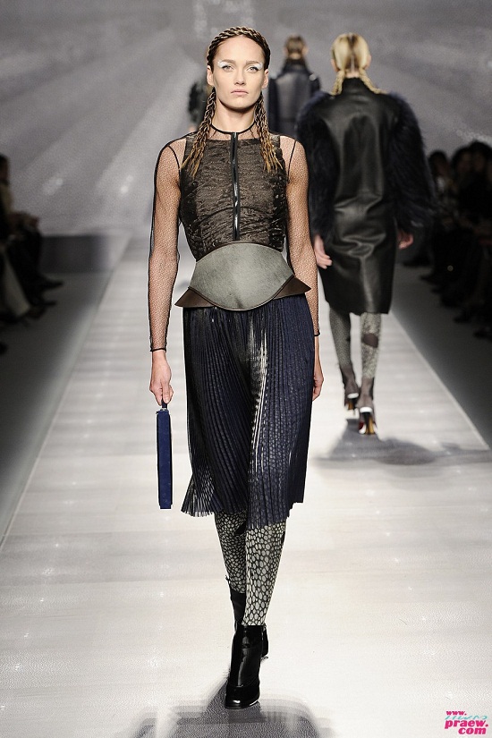 คอลเล็กชั่นฤดูใบไม้ร่วง-ฤดูหนาว 2012 จาก FENDI - แฟชั่นคุณผู้หญิง - FENDI