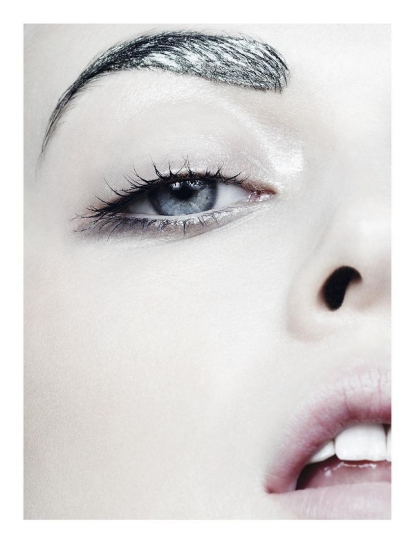 Phong cách trang điểm cuốn hút trên tạp chí Dior Magazine Thu 2013 - Dior Magazine - Thu 2013 - Người mẫu - Tin Thời Trang - Thư viện ảnh