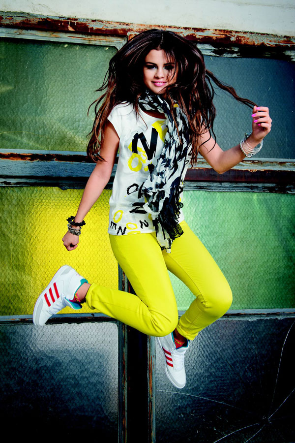 Selena Gomez “sporty” khuấy động mùa hè với quảng cáo mới của Adidas Neo . - Selena Gomez - Adidas Neo - Thời trang trẻ - Phong cách sao
