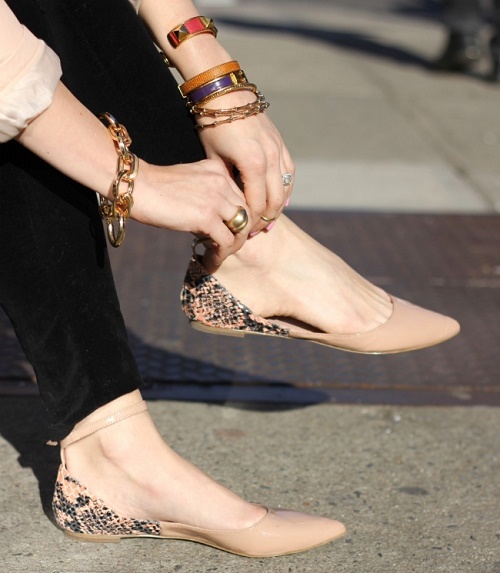 Flat Shoes For Women - แฟชั่น - ผู้หญิง - แฟชั่นคุณผู้หญิง - ไอเดีย - อินเทรนด์ - รองเท้า - เคล็ดลับ - แฟชั่นดารา - การแต่งตัว - เทรนด์ใหม่ - แฟชั่นวัยรุ่น - เทรนด์แฟชั่น - แฟชั่นเสื้อผ้า - คอลเลคชั่น
