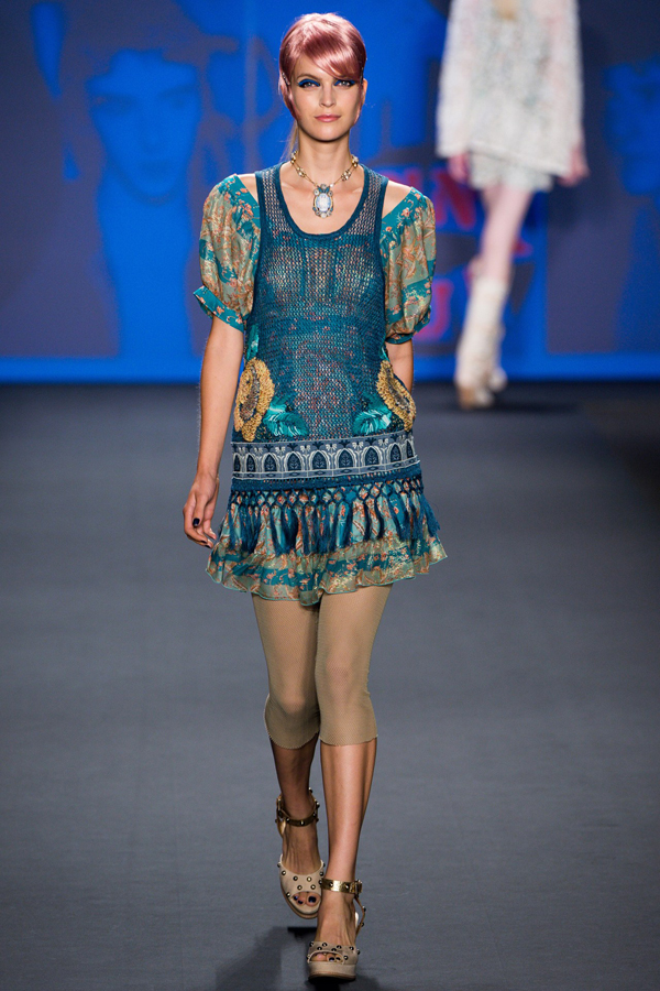 Mixed Prints and Sweet Colored Hair At Anna Sui Spring 2013 Fashion Show - Anna Sui - Fashion - Designer - Spring 2013 - Collection - Fashion Show