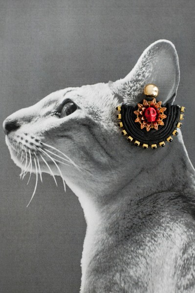 Mèo làm mẫu ảnh trang sức cực yêu - Thời trang nữ - Thời trang - Tin Thời Trang - Hình ảnh - Trang sức