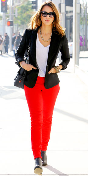 Celeb Styl this winter: Friend with Stylish Boots - Women's Wear - Shoes - Boots - Celeb style
