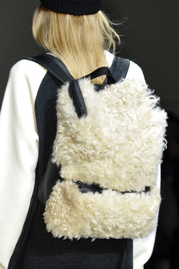 Túi xách làm nên xu hướng tại Tuần lễ thời trang Luân Đôn Thu/Đông 2014 [PHẦN 2] - Luân Đôn - Thu/Đông 2014 - Túi xách - Xu hướng - Phụ kiện - Nhà thiết kế