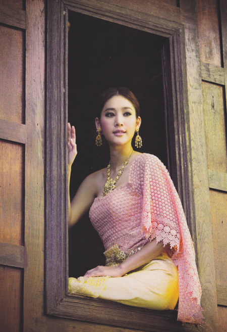 หรูหรา อลังการ แบบ "ชุดไทยแต่งงาน" สไตล์เจ้าหญิงโบราณ - แฟชั่นแต่งงาน - ชุดแต่งงาน - ชุดไทยแต่งงาน - ชุดไทย - สไตล์เจ้าหญิงโบราณ